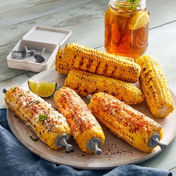Pampered Chef Other - Pampered Chef Gray Corn Holders Set